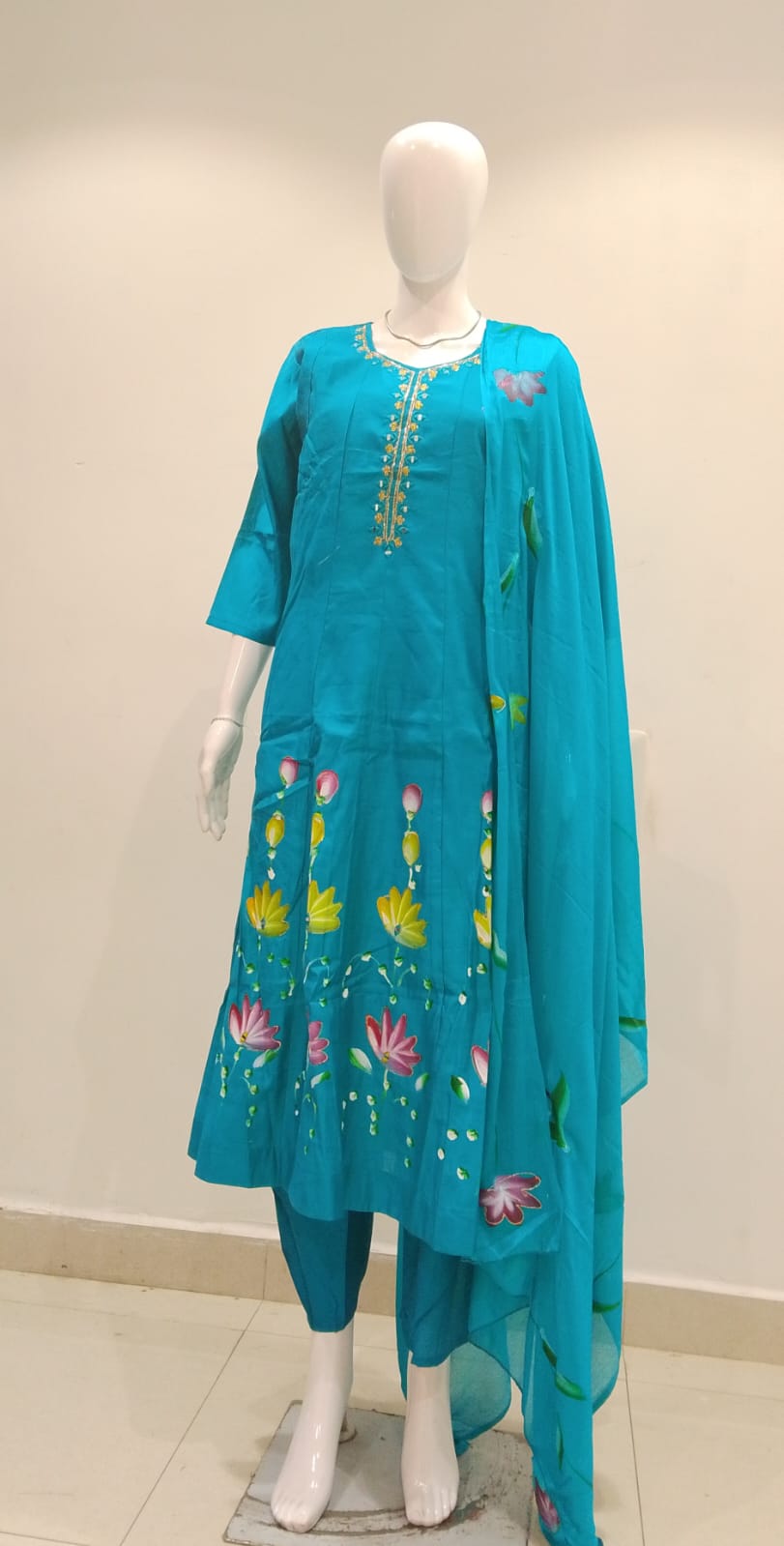 Hand-painted floral kurta set, turquoise lotus