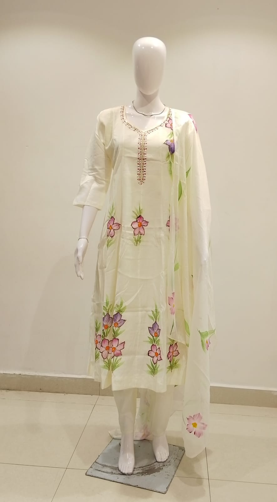 Hand-painted floral kurta set, cream